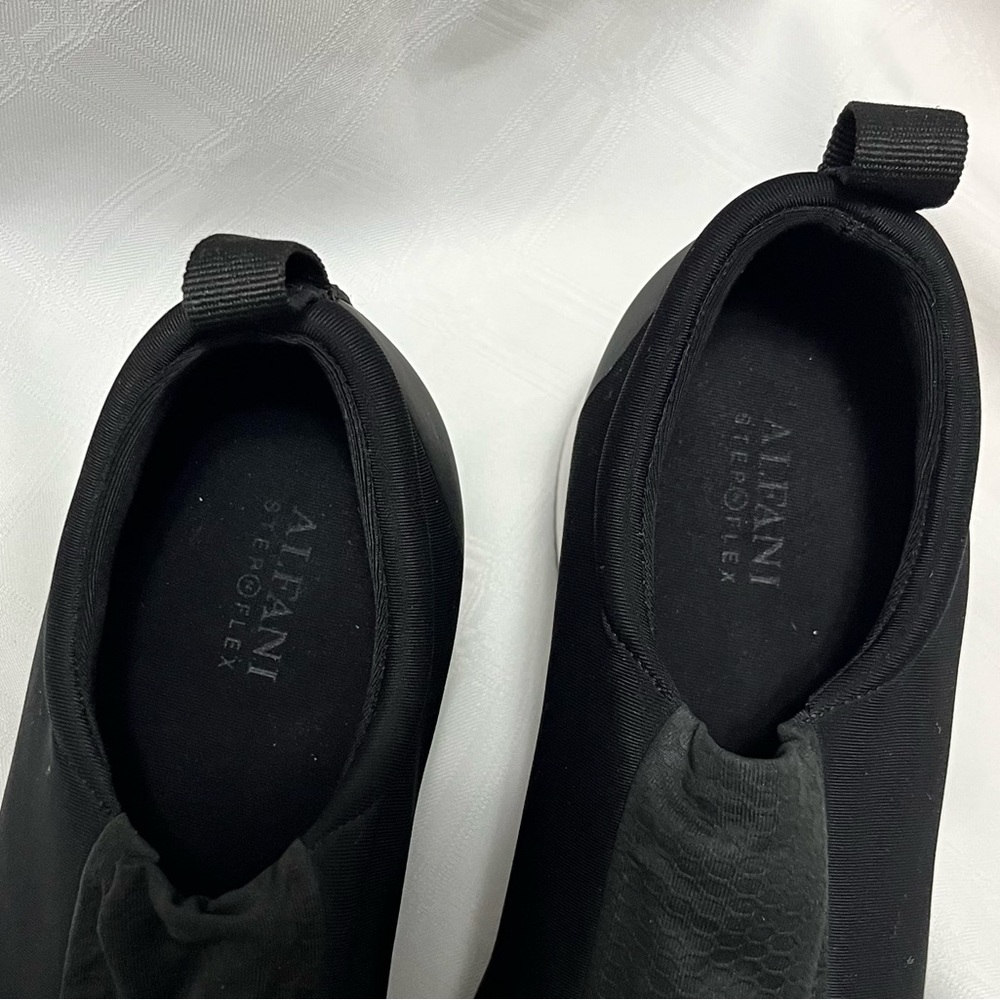 9.5 Alfani Walking Shoe - Picture 7 of 9